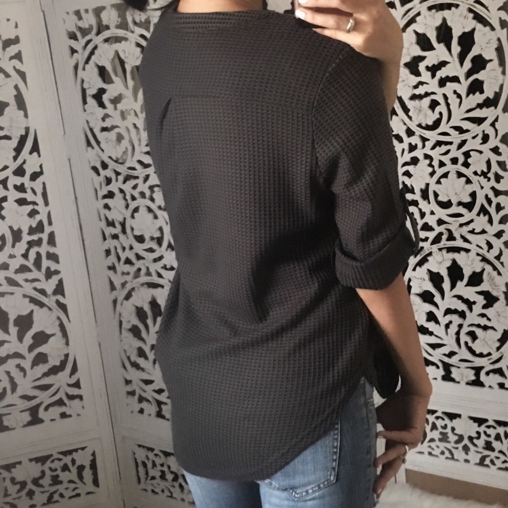 LAST 1️⃣ 2/$60 Waffle Knit VNeck Half Sleeve Top - Picture 5 of 8